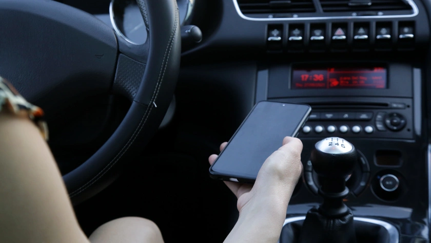 Σύνδεση κινητού με αυτοκίνητο μέσω Bluetooth